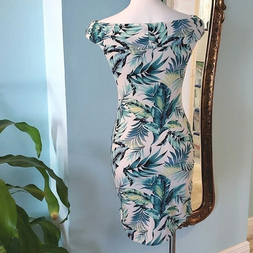 TROPICAL OFF THE SHOULDER BODYCON DRESS - Picture 2 of 2